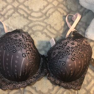 New 40 DDD bra, pink with black lace overlay